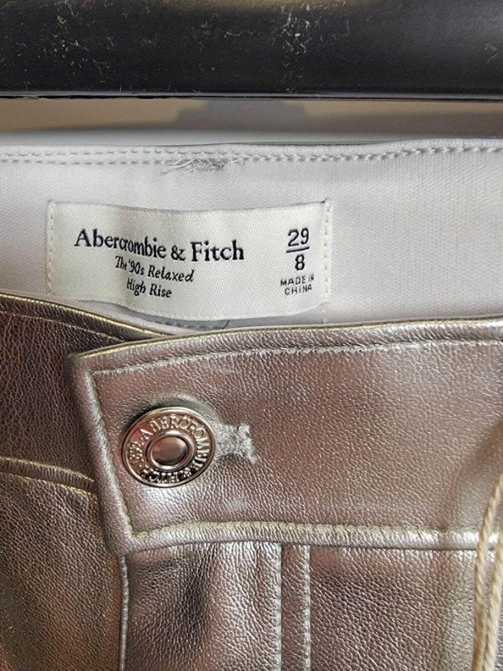 NWT Abercrombie Curve Love 90s Relaxed Metallic Silver Jeans 29 8 High Rise